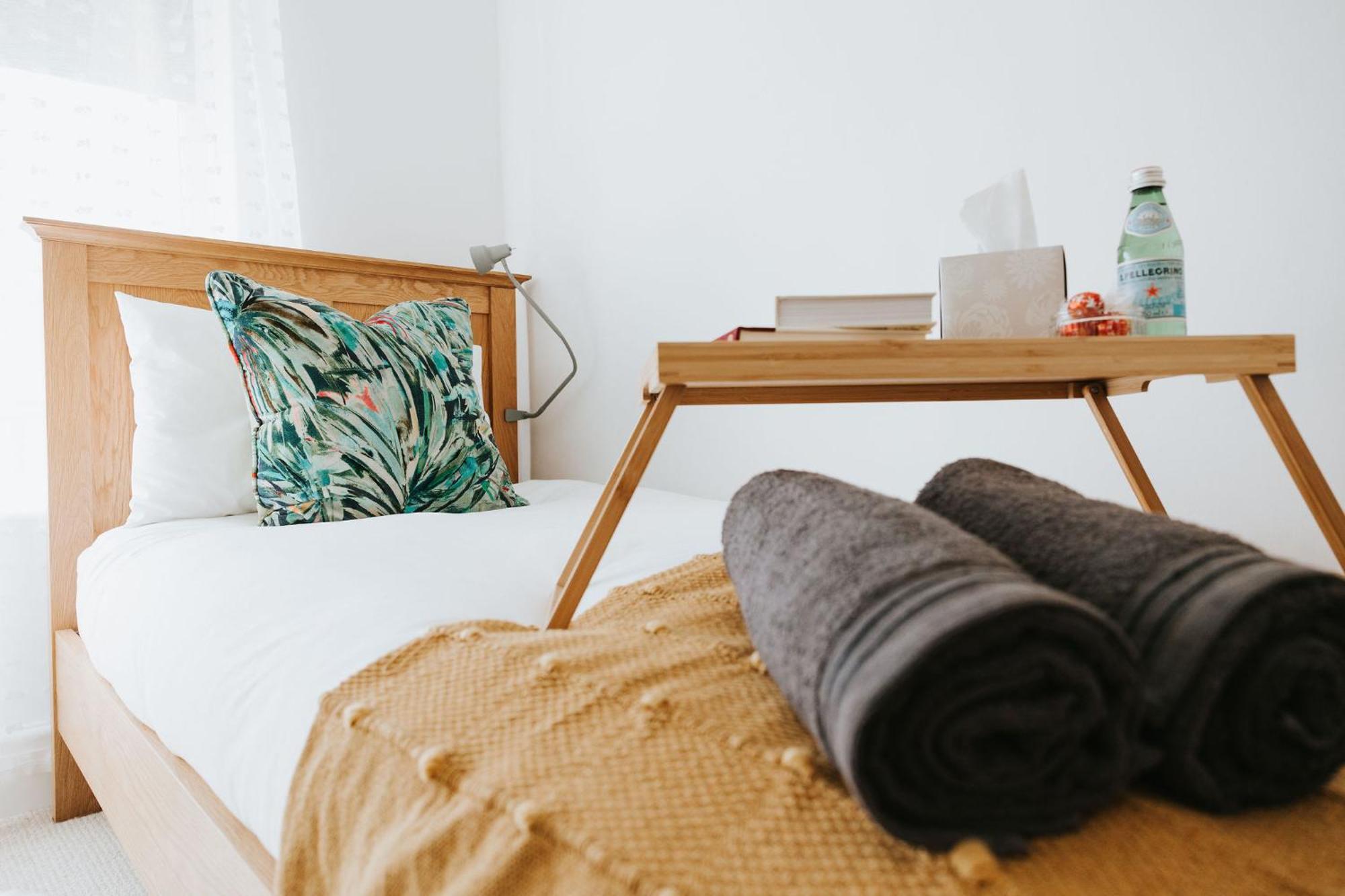 Female Guests Cosy Room Preston City Centre ภายนอก รูปภาพ